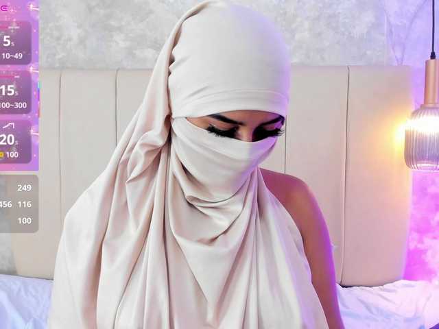 Dakshaa live cam on BongaCams