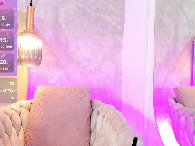 Dakshaa live cam on BongaCams