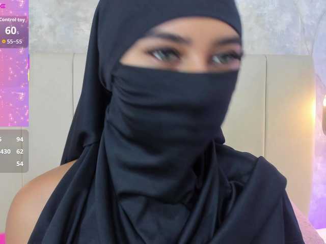 Dakshaa live cam on BongaCams