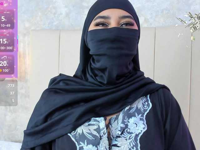 Dakshaa's BongaCams show and profile