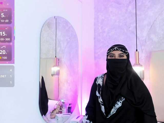 Dakshaa live cam on BongaCams