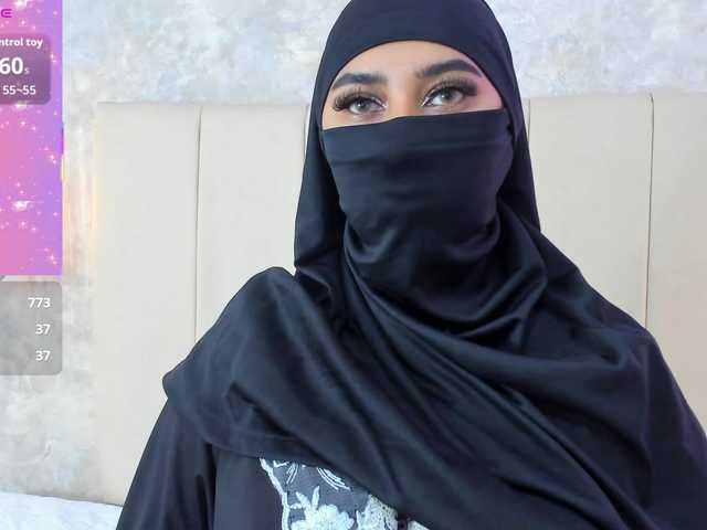 Dakshaa's BongaCams show and profile