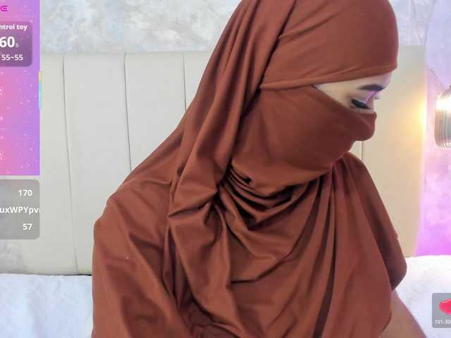 Dakshaa live cam on BongaCams