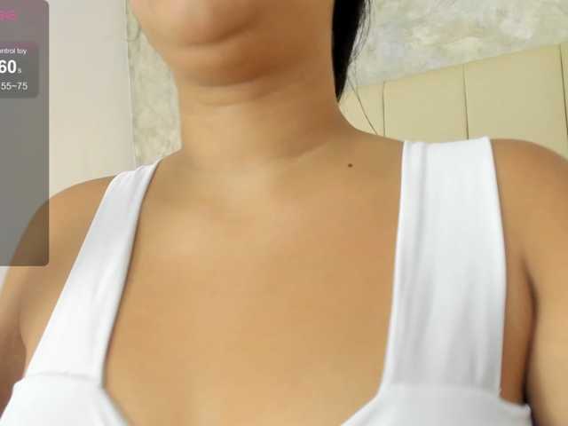 Dakshaa live cam on BongaCams