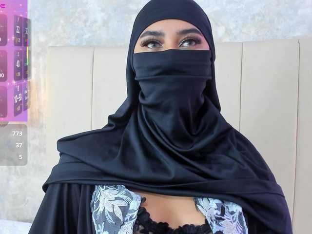 Dakshaa's BongaCams show and profile