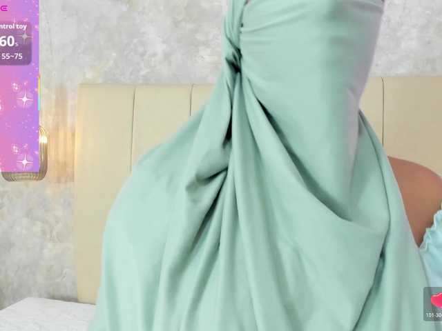 Dakshaa live cam on BongaCams