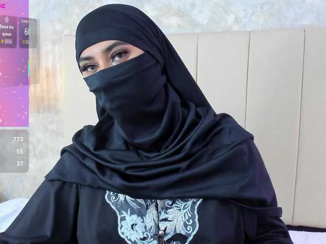 Dakshaa's BongaCams show and profile