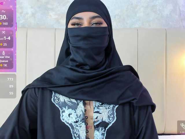 Dakshaa's BongaCams show and profile