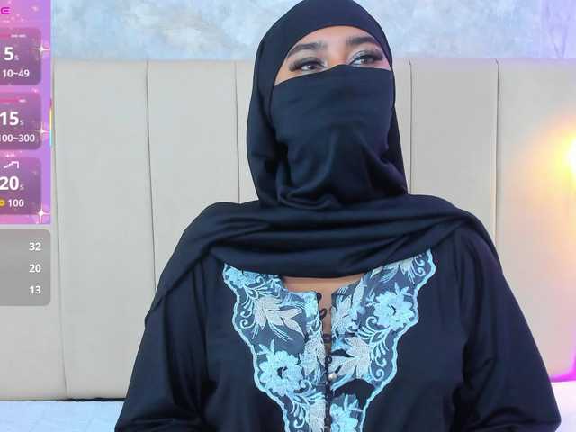 Dakshaa's BongaCams show and profile