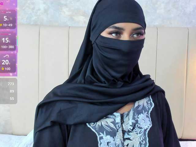 Dakshaa's BongaCams show and profile