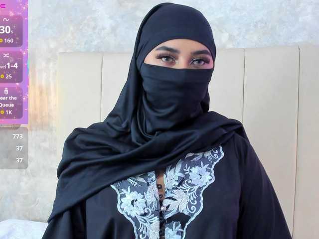 Dakshaa's BongaCams show and profile