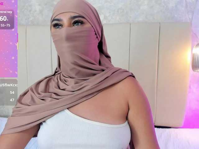 Dakshaa live cam on BongaCams
