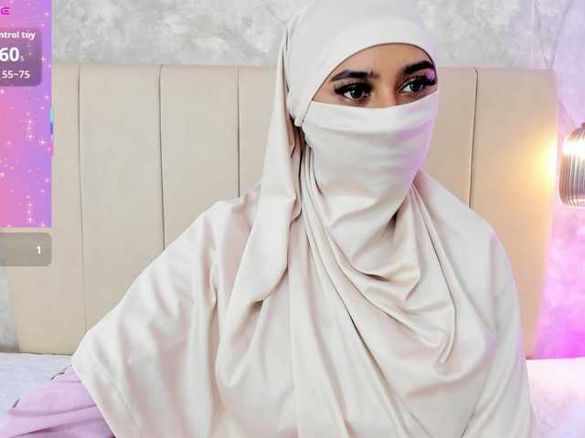 Dakshaa live cam on BongaCams