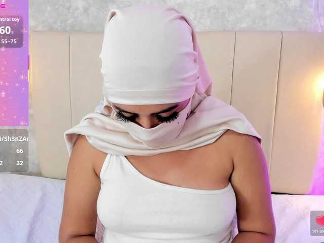 Dakshaa live cam on BongaCams