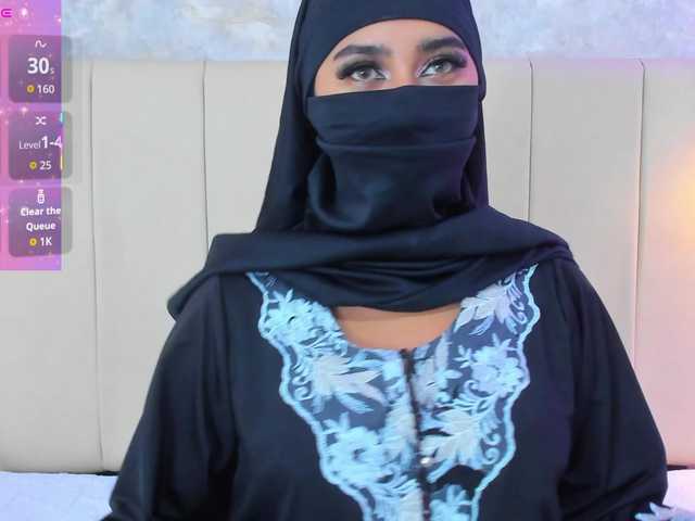 Dakshaa's BongaCams show and profile