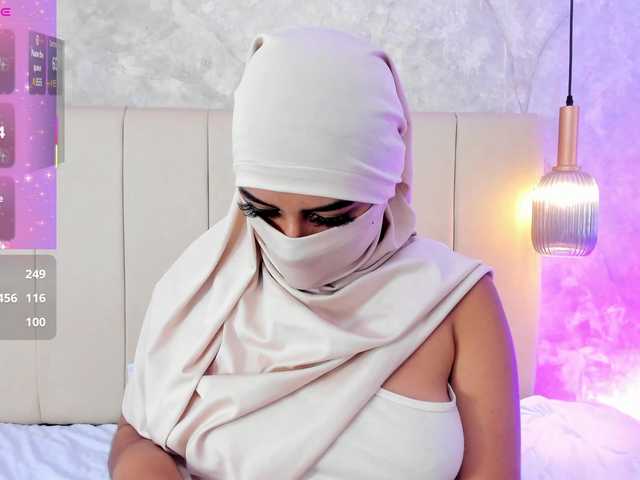 Dakshaa live cam on BongaCams