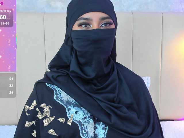 Dakshaa's BongaCams show and profile