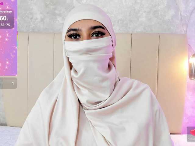 Dakshaa live cam on BongaCams
