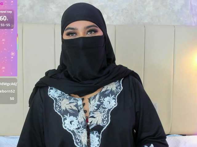 Dakshaa's BongaCams show and profile