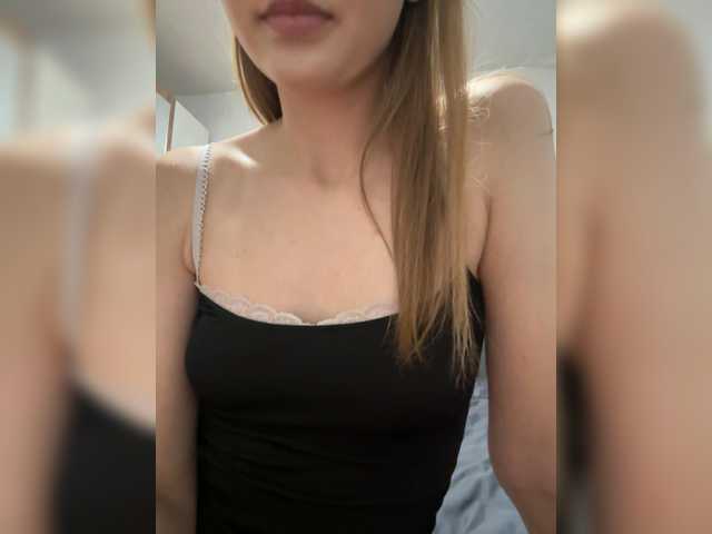Lola-2 live cam on BongaCams
