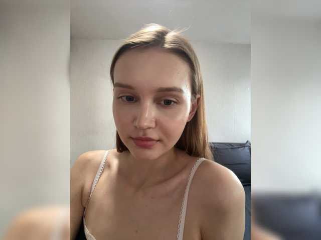 Lola-2 live cam on BongaCams