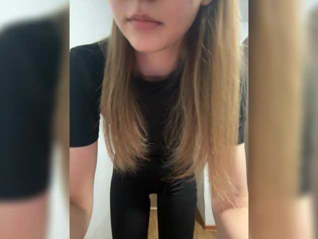 Lola-2 live cam on BongaCams