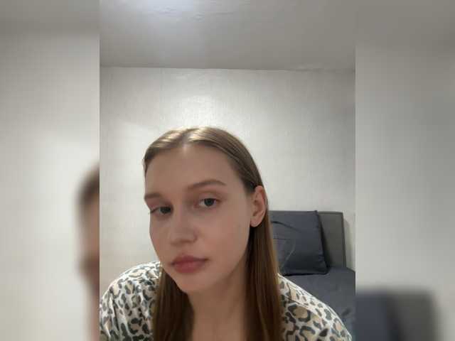 Lola-2 live cam on BongaCams
