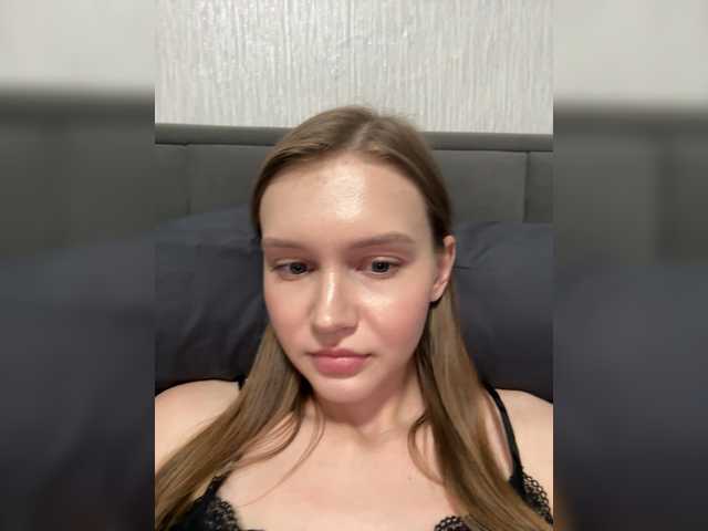 Lola-2 live cam on BongaCams