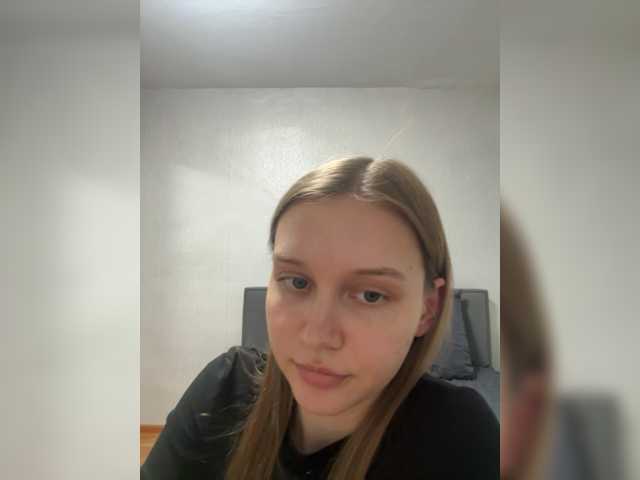 Lola-2 live cam on BongaCams