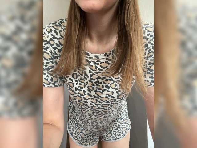 Lola-2 live cam on BongaCams