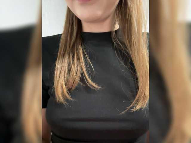 Lola-2 live cam