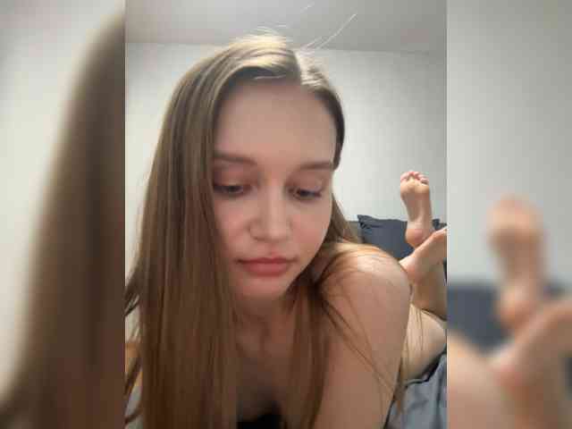Lola-2 webcam