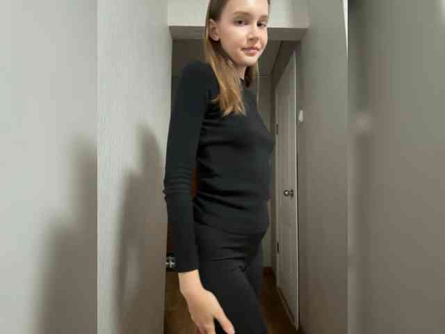Lola-2 webcam