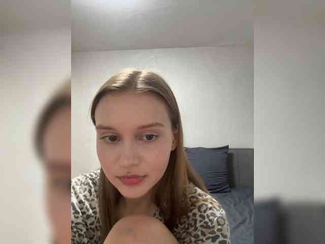 Lola-2 webcam