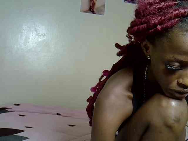 PetiteBunnny webcam