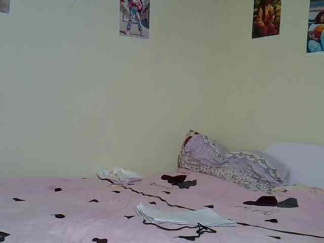 PetiteBunnny webcam