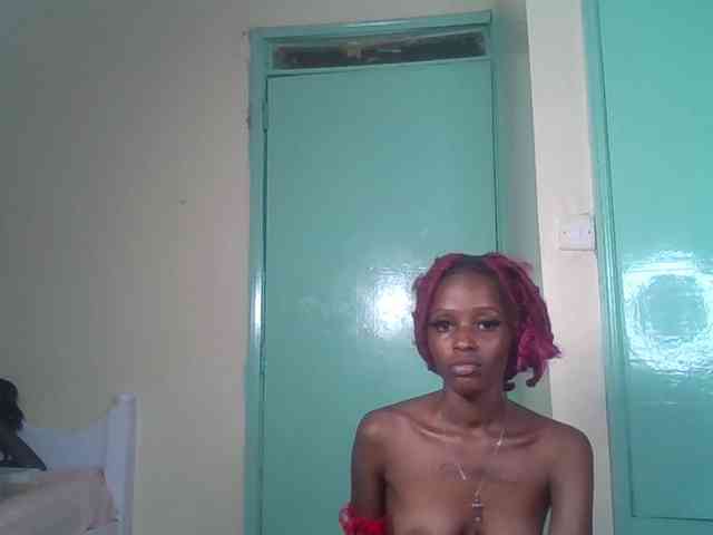 PetiteBunnny webcam