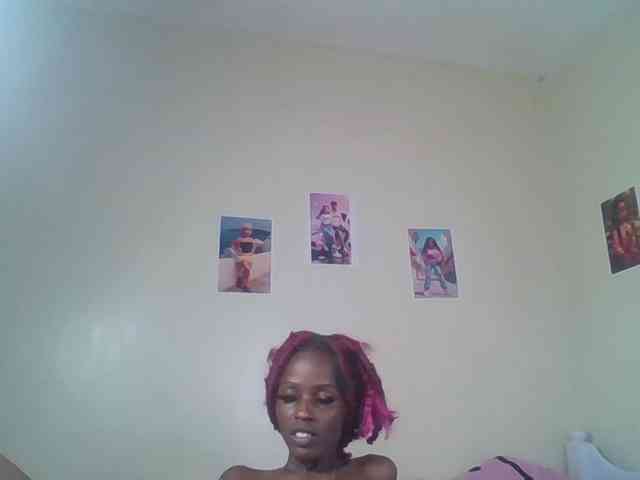 PetiteBunnny webcam