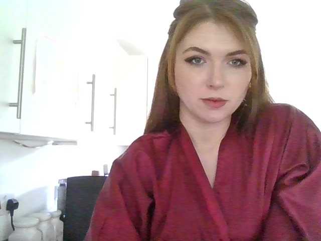 Cantii's BongaCams show and profile