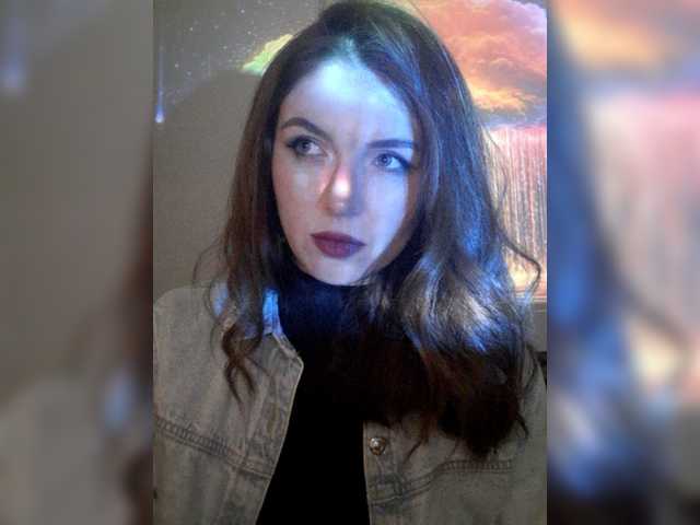 Cantii's BongaCams show and profile