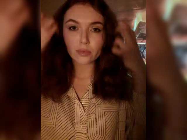 Cantii's BongaCams show and profile