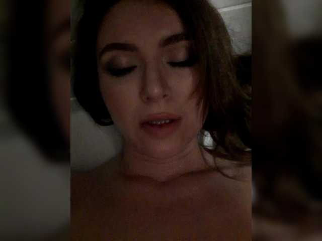 Cantii live cam on BongaCams