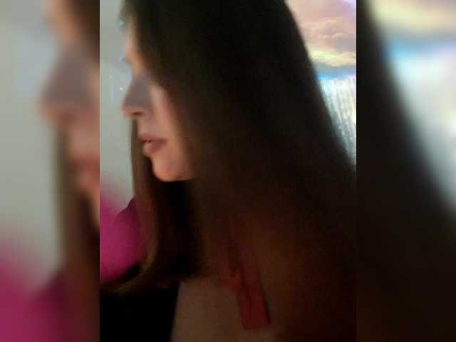 Cantii's BongaCams show and profile