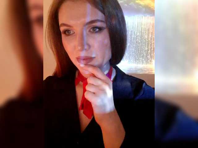 Cantii's BongaCams show and profile