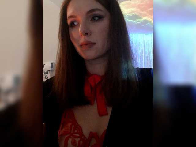 Cantii's BongaCams show and profile