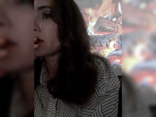 Cantii's BongaCams show and profile