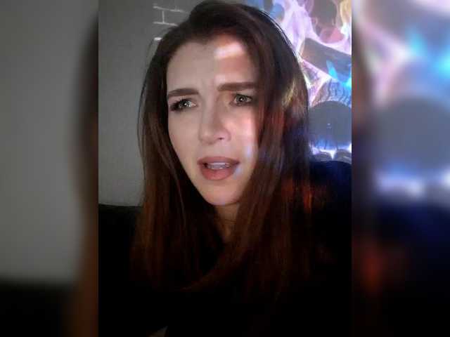 Cantii's BongaCams show and profile