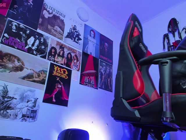 Mistresscrowley-666 live cam on BongaCams