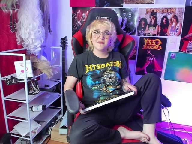 Mistresscrowley-666 live cam on BongaCams