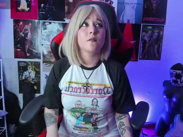 Mistresscrowley-666 live cam on BongaCams